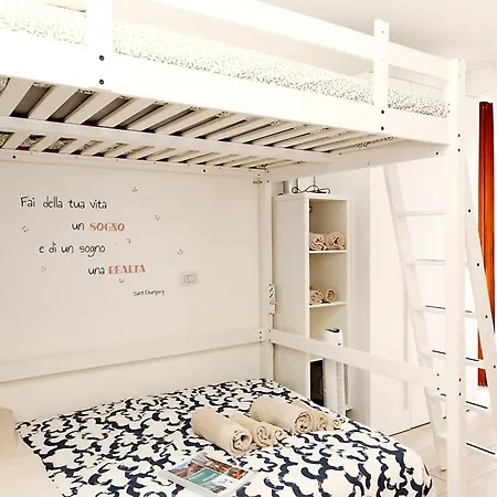 Bloom Apt - Citylife Apartment